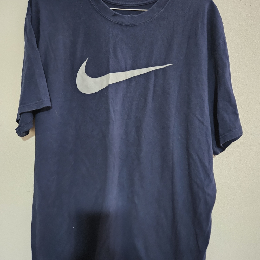 Nike Navy Blue Short-Sleeve T-Shirt with White Swoosh XLG